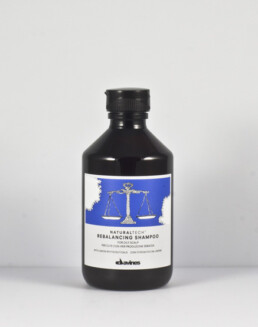 DAVINES NATURAL TECH REBALANCING SHAMPOO 250ML