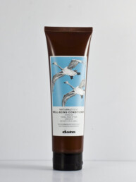 DAVINES NATURAL TECH WELL BEING CONDITIONER 150ML