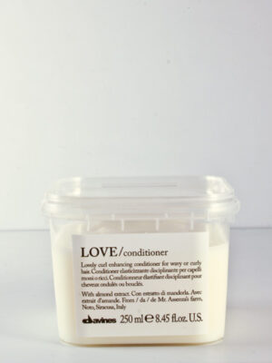 DAVINES ESSENTIAL HAIR CARE LOVE CONDITIONER 250 ml