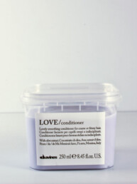 DAVINES ESSENTIAL HAIR CARE LOVE SMOOTHING CONDITIONER 250 ml