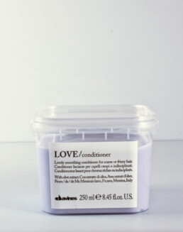 DAVINES ESSENTIAL HAIR CARE LOVE SMOOTHING CONDITIONER 250 ml